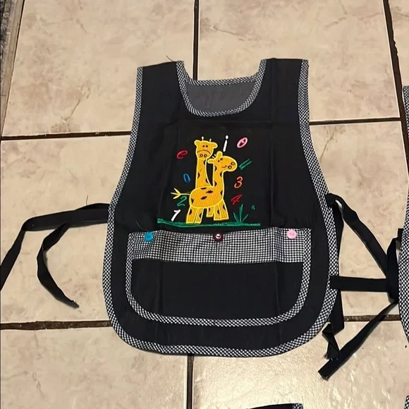 Black Giraffe Bibs for Creative Fun - Picture 3 of 4